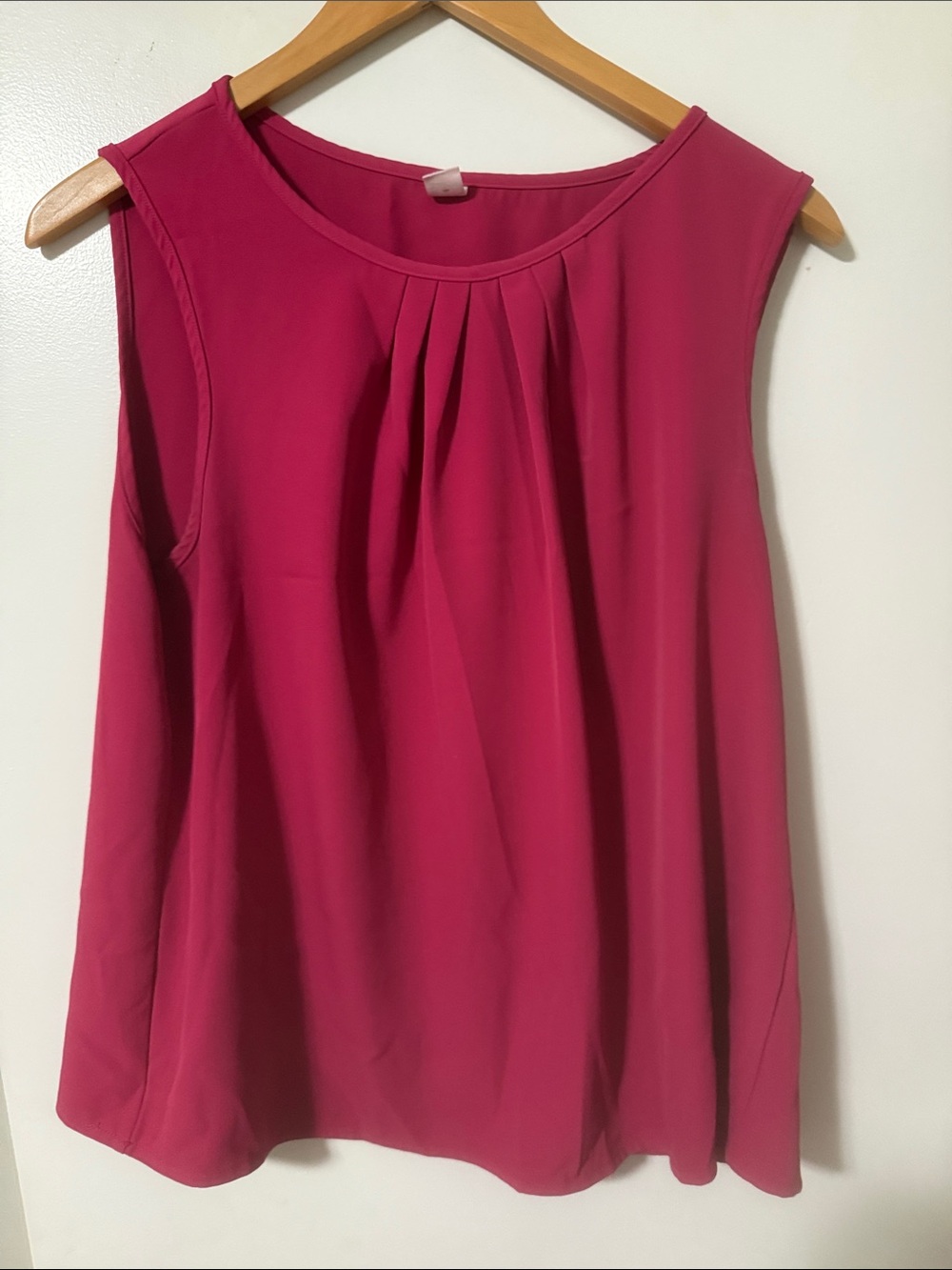 Sleeveless Pleat-Front Pink Women's Top